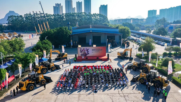 近日，2024年桂渝川甘青新六?。▍^(qū)、市）西部陸海新通道建設(shè)全國引領(lǐng)性勞動和技能競賽決賽圓滿舉辦。甘肅省代表隊(duì)取得集體第三名的好成績，甘肅建投職工肖登安奪得第一名，李文斌、張有德分獲第七名、第九名佳績